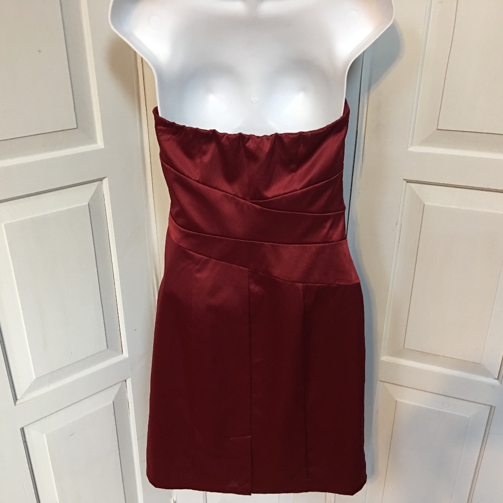 The Limited Satiny Red Dress 4 - Picture 7 of 8